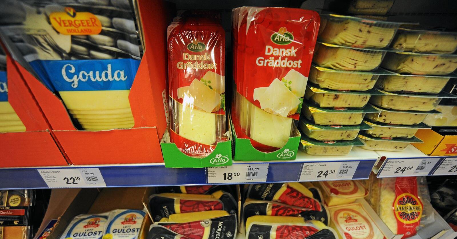 Importen fra utlandet er i dag den største konkurrenten til Tine, og konkurransen er hardest med ostene. Foto: Siri Juell Rasmussen