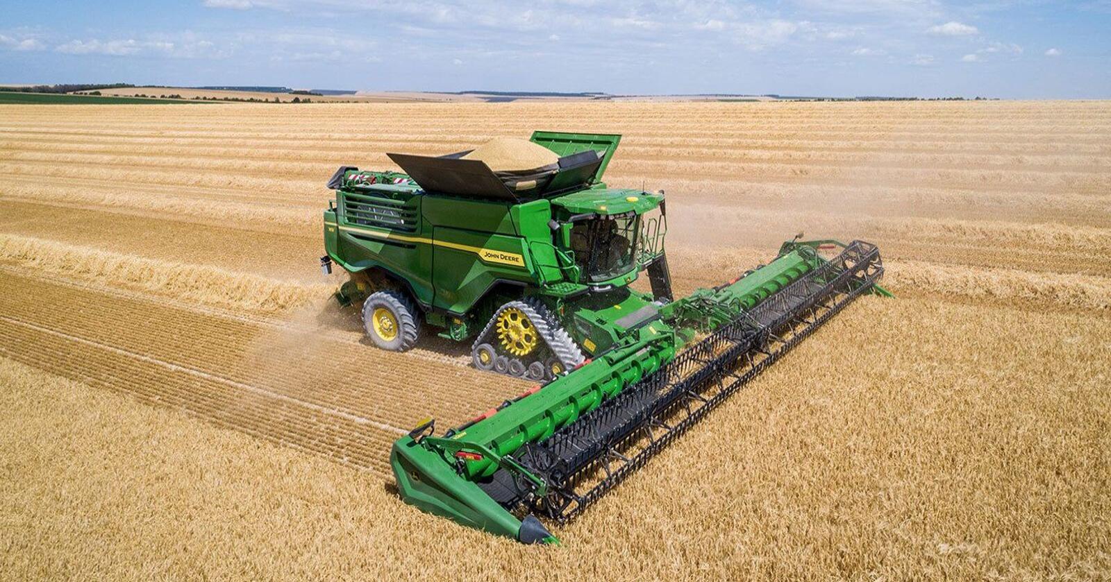 X: John Deere sin nye X-serie har kapasitet til å treske 100 tonn hvete i timen. Foto: John Deere