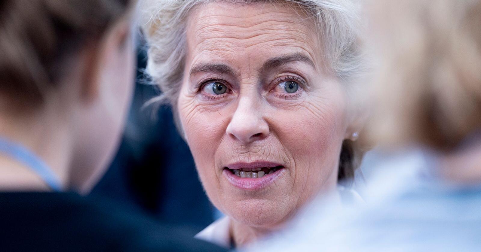 EU-kommisjonens leder Ursula von der Leyen prøver å få EU-landene til å stille seg bak et forslag om et pristak på gassalg – men kun på deler av det. Flere EU-land har stilt krav om et generelt pristak på gass i Europa. Foto: Javad Parsa / NTB
