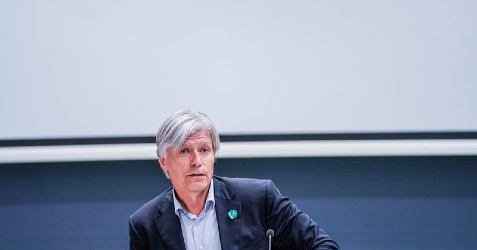 Klima- og miljøminister Ola Elvestuen (V) vil sette av tre millioner klimakvoter i en reserve. Foto: Stian Lysberg Solum / NTB scanpix