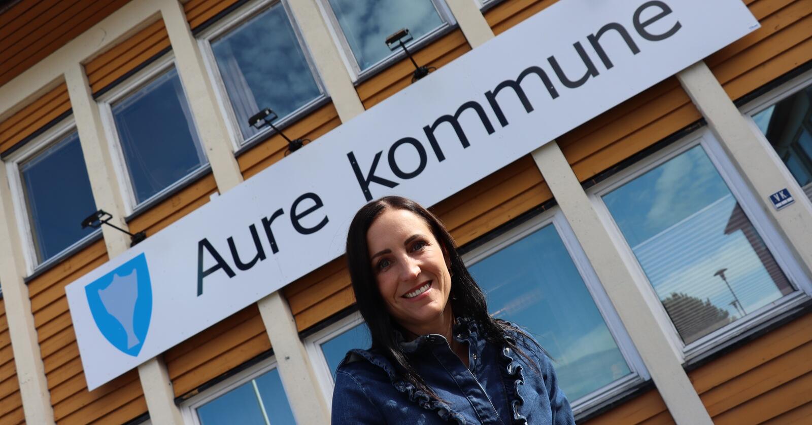 Aure-ordførar Hanne Berit Brekken (Ap) har fått beskjed frå innbyggjarane om at dei vil bli i Møre og Romsdal. Foto: Janne Grete Aspen