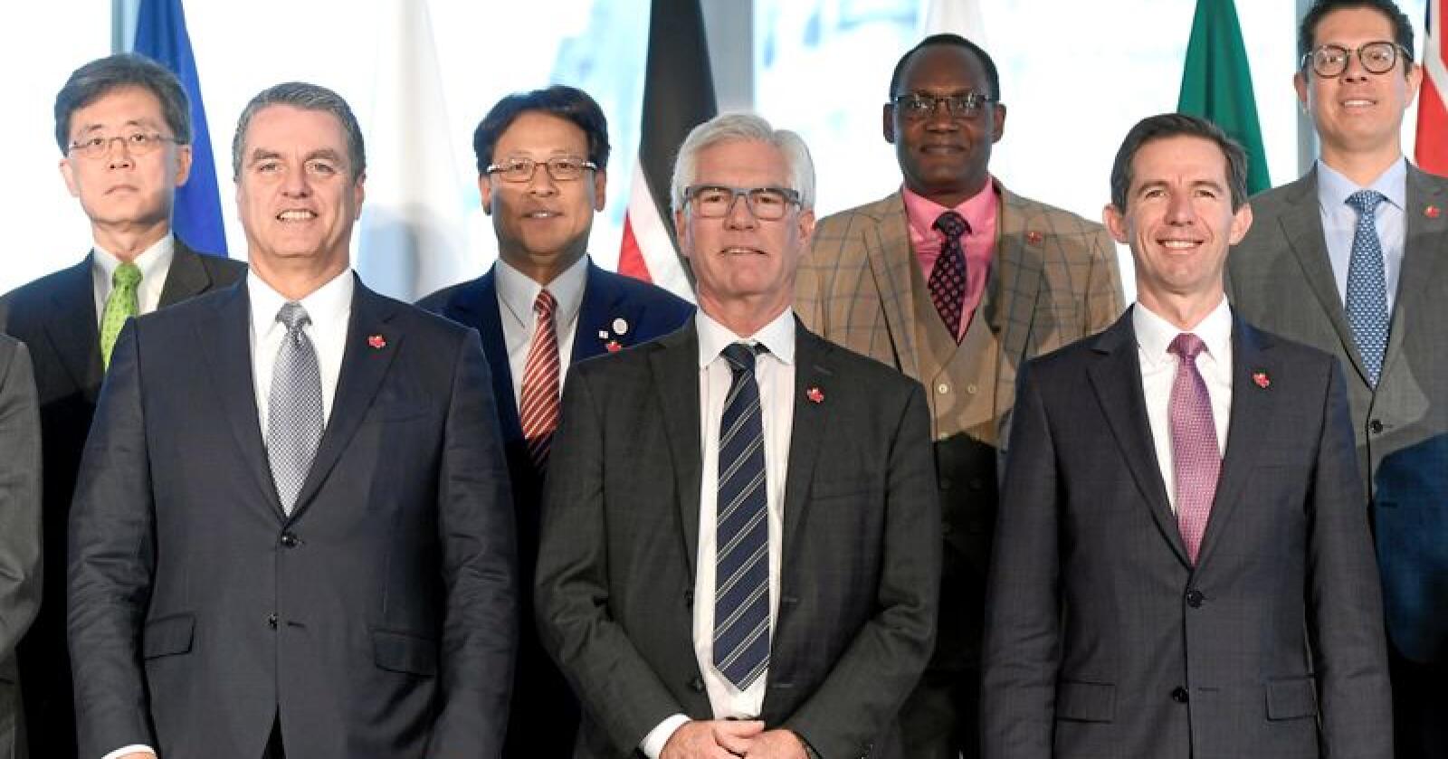 Representanter for noen av deltakerlandene på Canadas krisemøte for WTO-reform i Ottawa forrige uke. Foto: Justin Tang / Canadian Press via AP / NTB Scanpix