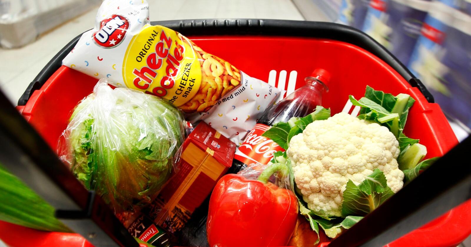 I starten av februar økte prisene på en rekke matvarer i norske butikker. Dette påvirker studentene som allerede har dårlig råd. Illustrasjonsfoto: Erlend Aas / NTB