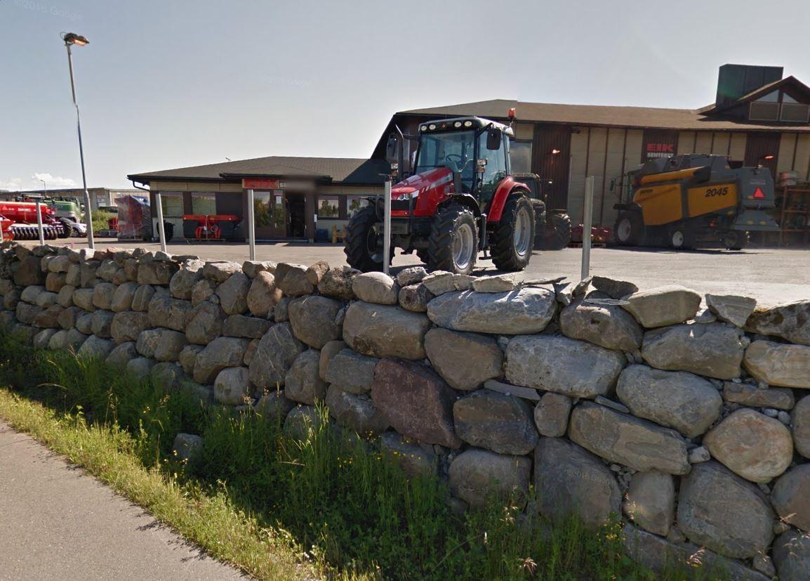 Furnes Traktorsenter, eid av Bjørn Rygg Industrier, kjøper Flisa Traktor. Foto: Google Maps
