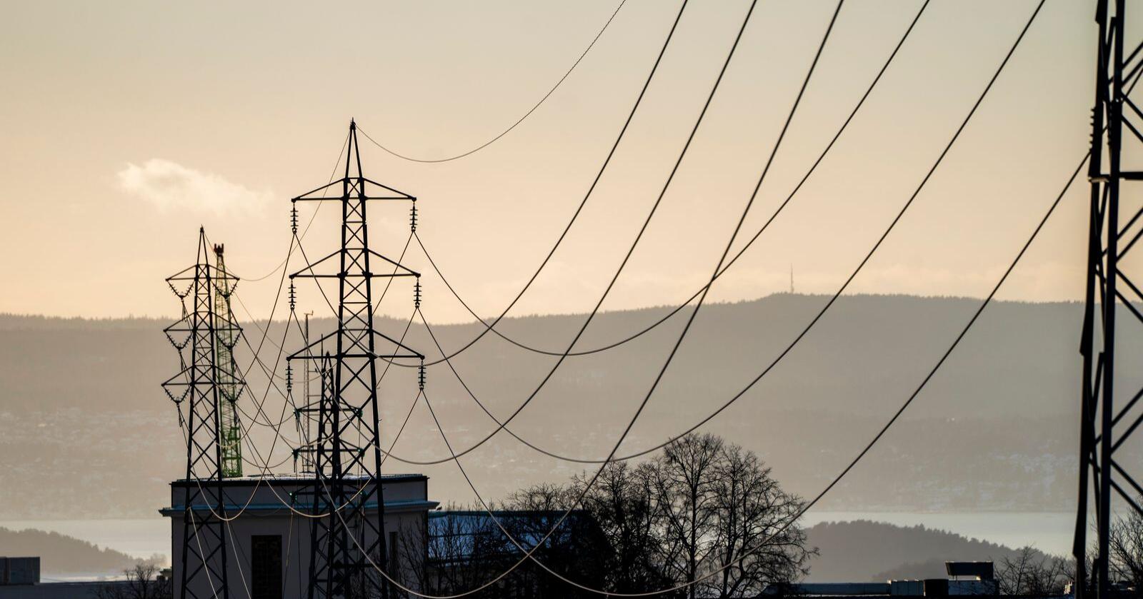 Skyhøye strømpriser betyr mer penger i kassen for staten, Energi Norge anslår at det offentlige kan tjene 24 milliarder kroner på prisene. Foto: Håkon Mosvold Larsen / NTB
