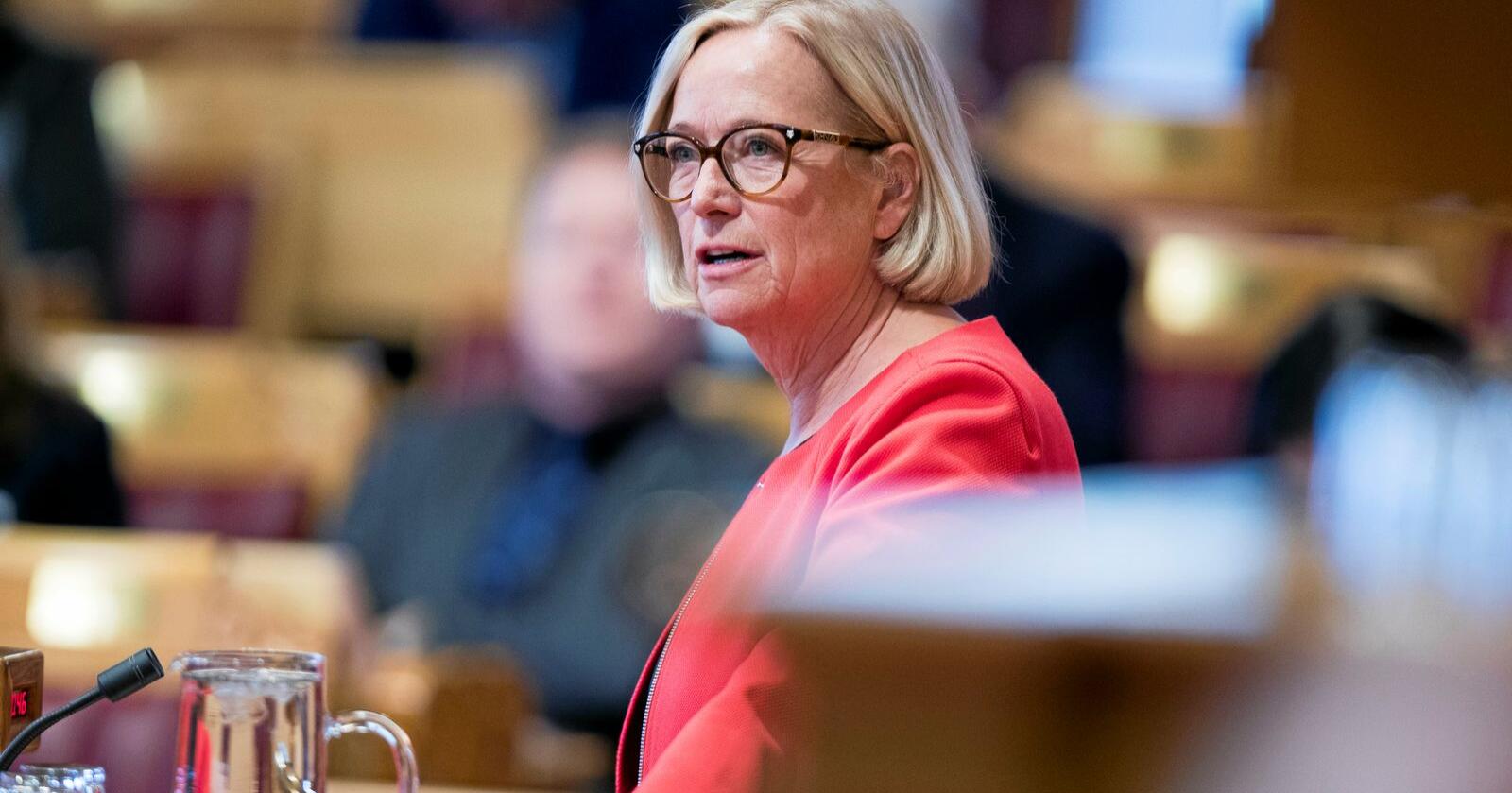 Får kritikk: Parlamentarisk leder for Sp, Marit Arnstad. Foto: Terje Pedersen / NTB scanpix