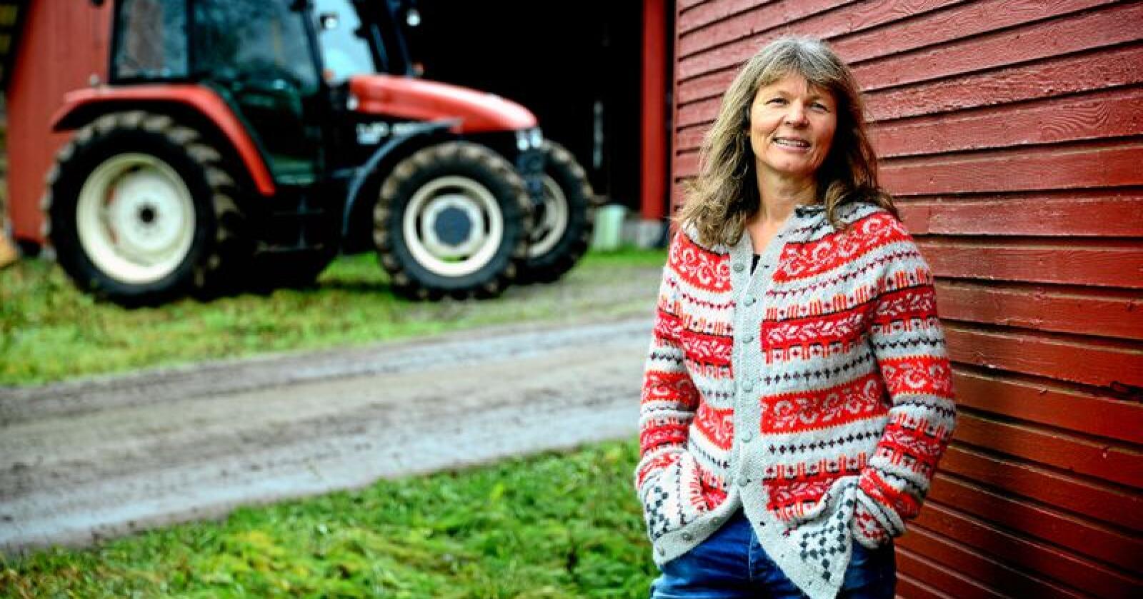 Kjersti Hoff, leder i Norsk Bonde- og Småbrukarlag, sier vi må tenke nytt for å redde insektene. Foto: Siri Juell Rasmussen