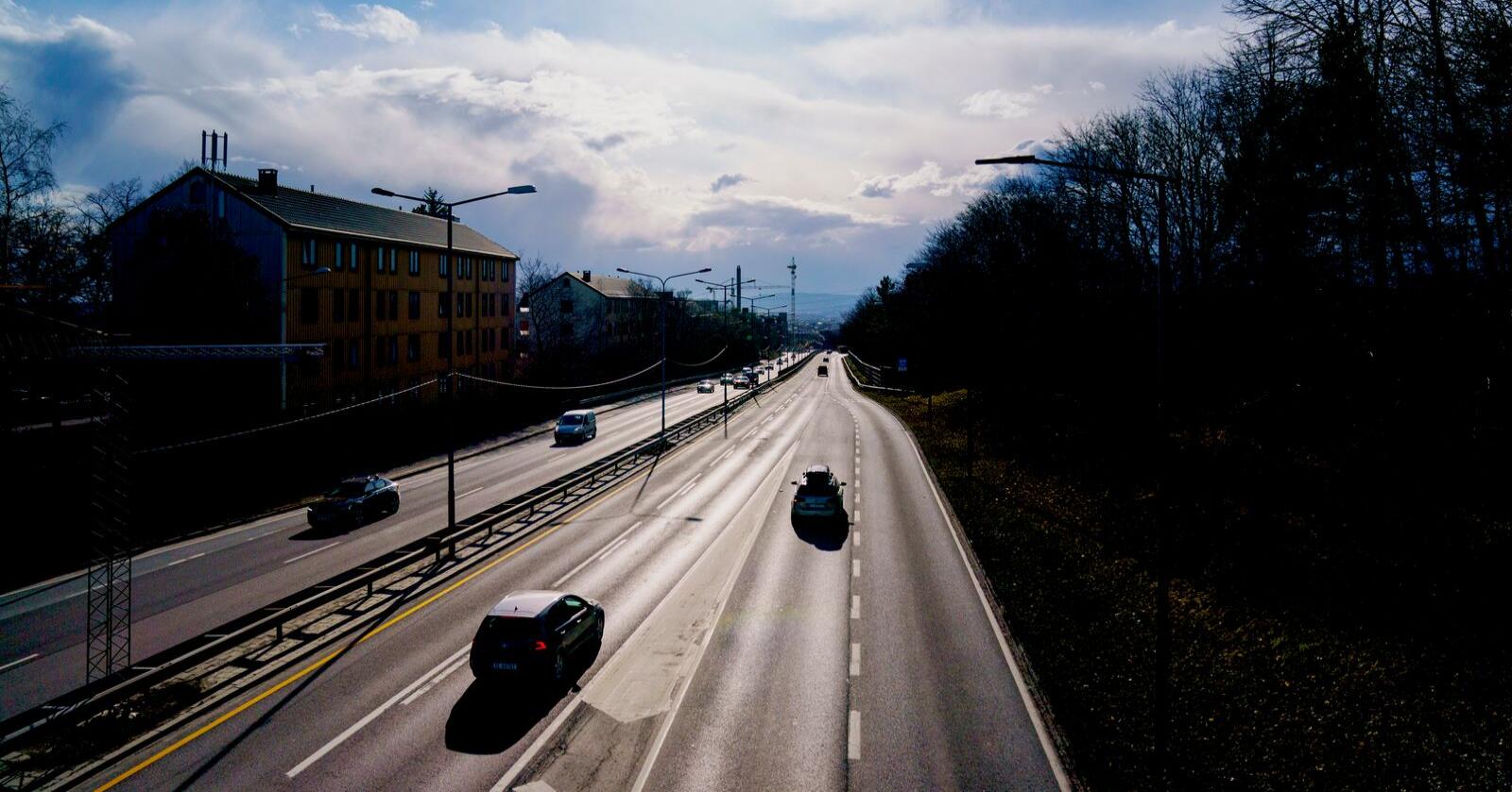 Det blir stadig færre uforsikrede kjøretøy langs norske veier. Foto: Stian Lysberg Solum / NTB
