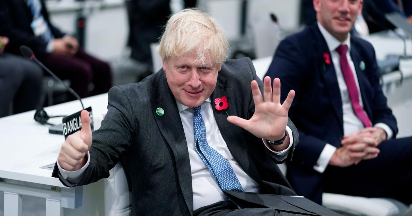 Storbritannias statsminister Boris Johnsen er vert for FNs store klimakonferanse COP26 i Glasgow i Skottland. Konferansen begynte søndag og varer til 12. november, og Johnson har gitt uttrykk for forsiktig optimisme med tanke på hva det er mulig å få til. Foto: Evan Vucci / AP / NTB
