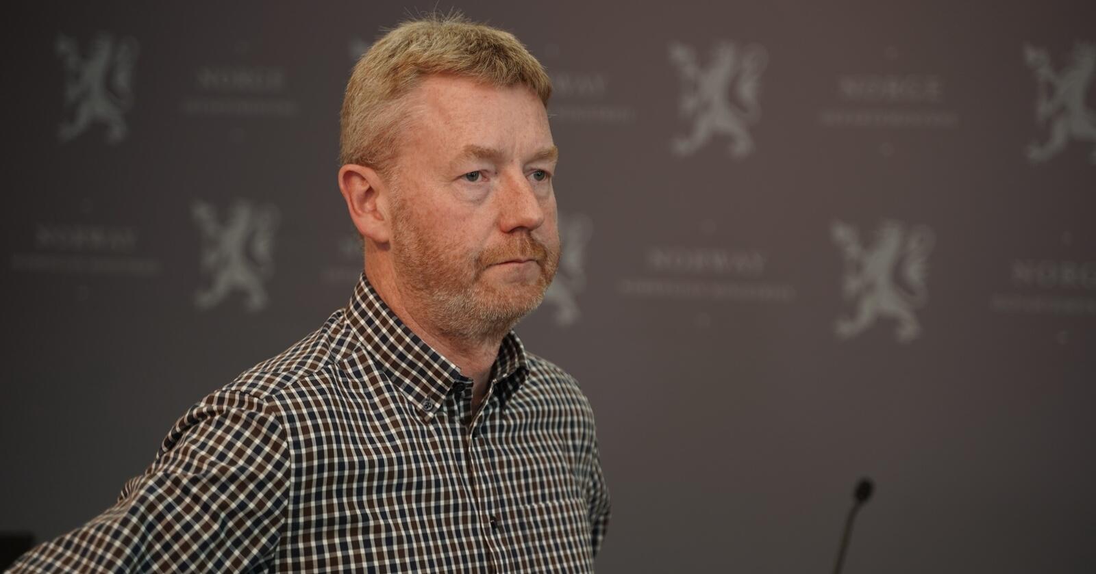 Leder i Norges Bondelag, Bjørn Gimming, kommenterer rapporten til Grytten-utvalget. Foto: Lars Bilit Hagen