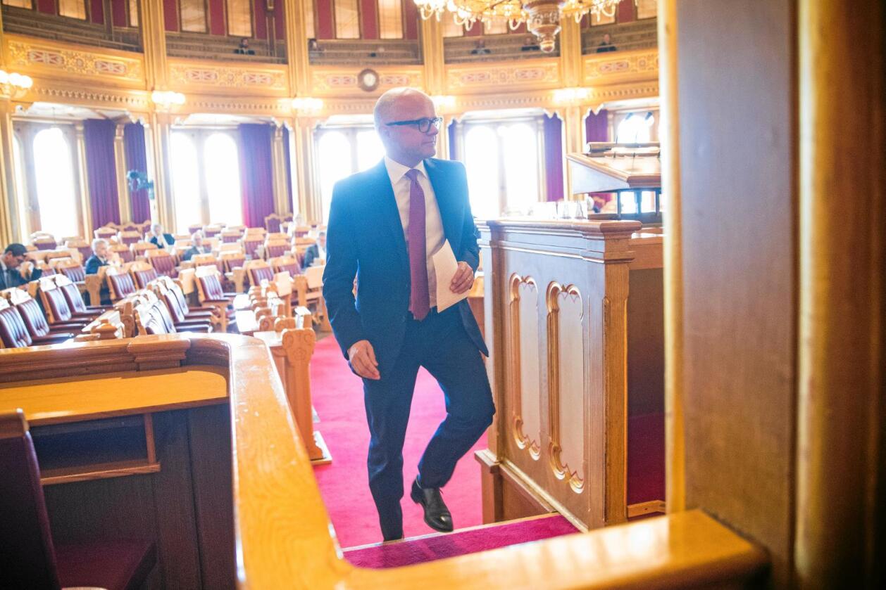 Klima- og miljøminister Vidar Helgesen (H) under ulvedebatten i Stortinget i Oslo tirsdag. Foto: Håkon Mosvold Larsen / NTB scanpix