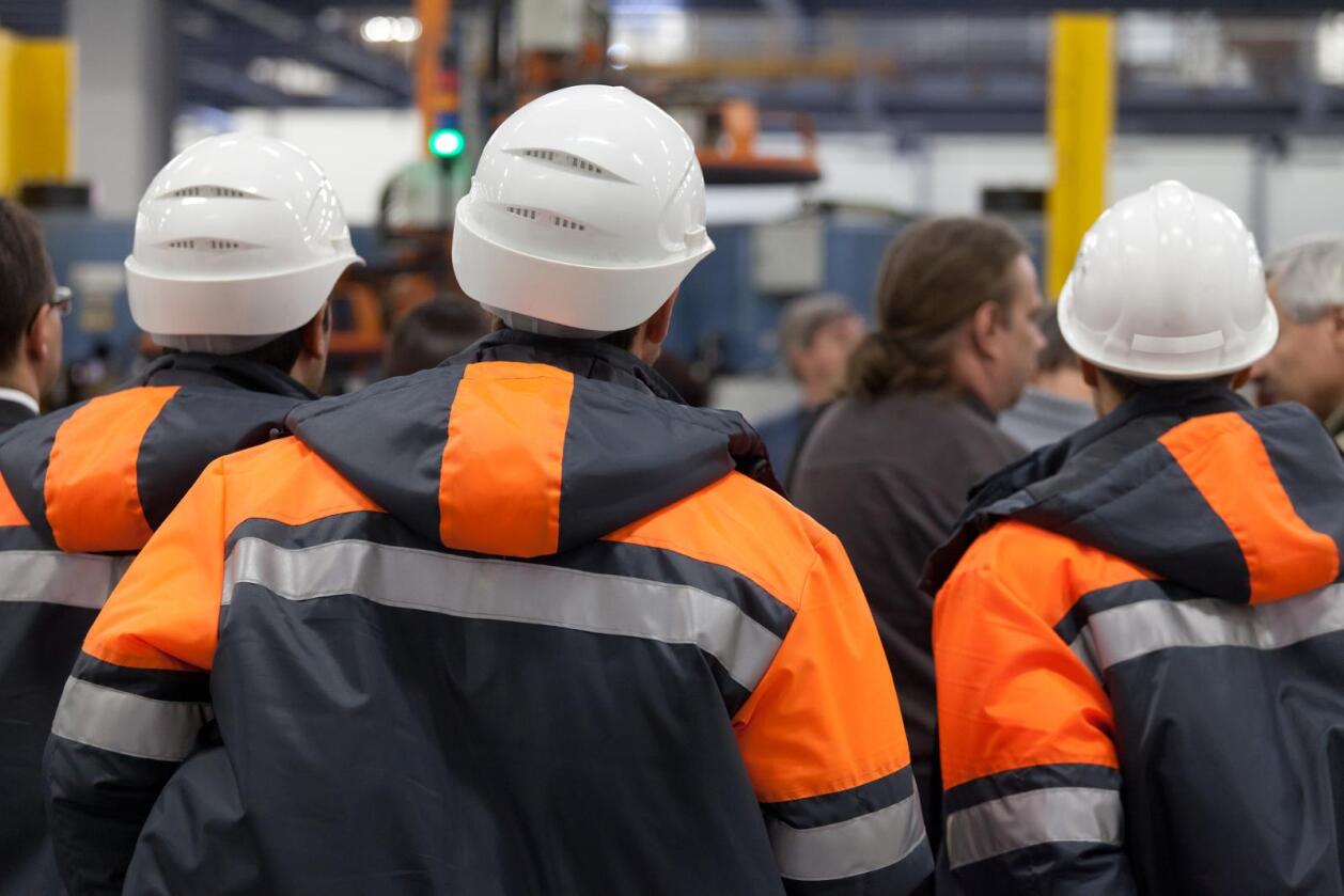 Sosial dumping i arbeidslivet, altså lønns- og arbeidsvilkår som er dårligere enn opparbeidede rettigheter i Norge, må stoppes på grensa, skriver kronikkforfatteren. Foto: Colourbox