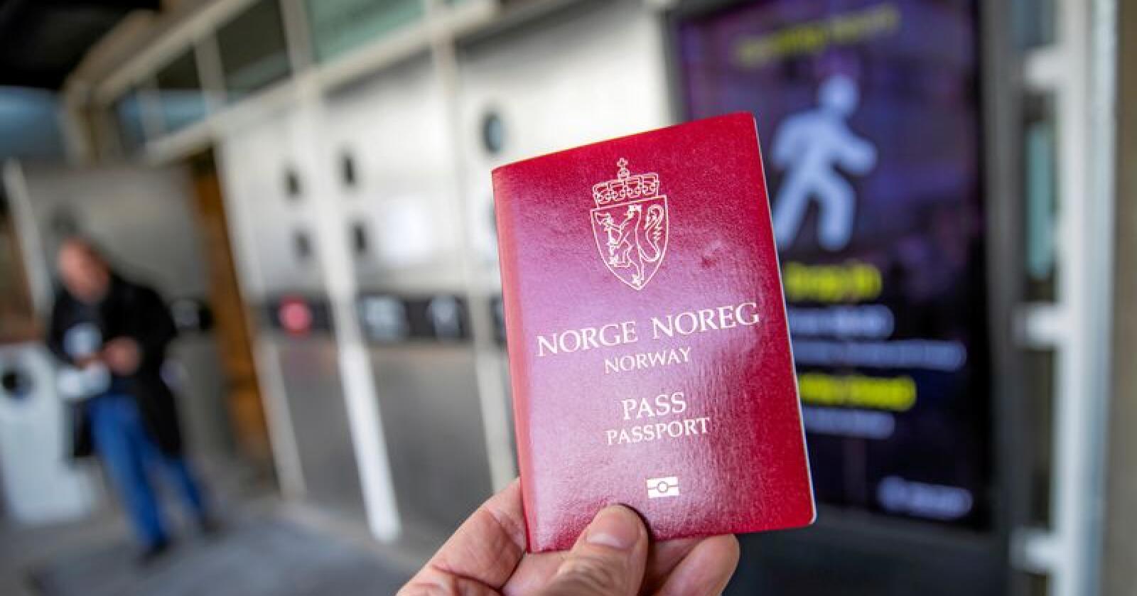 45 minutters reisetid til et passkontor er ikke lengre et avgjørende kriterium for regjeringen. Foto: Håkon Mosvold Larsen / NTB scanpix