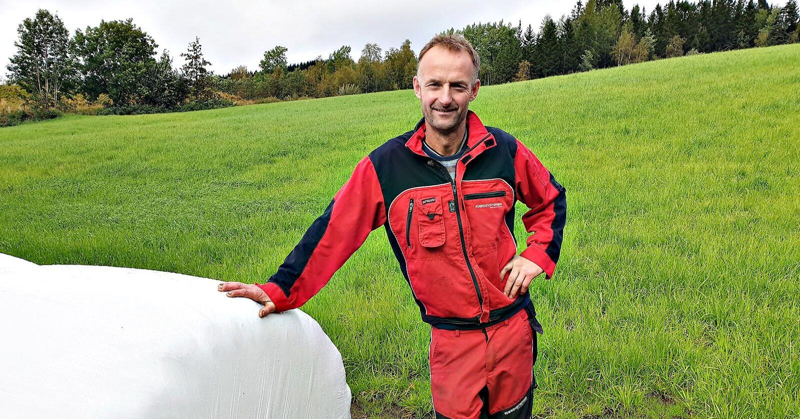 Viktige: 15-30-kyrsbruka er ryggrada i melkeproduksjonen. Det er de vi må lykkes med, mener Anders Felde, leder i Sogn og Fjordane Bondelag. (Foto: Privat)
