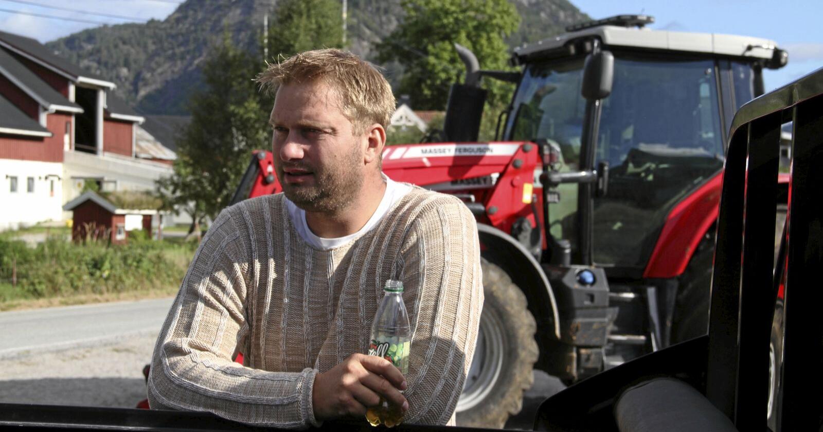 Knut Erik Ulltveit er leiar i Agder Bondelag, og er uroa over manglande tidsramme for tetting av inntektsgapet. Foto: Øystein Moi
