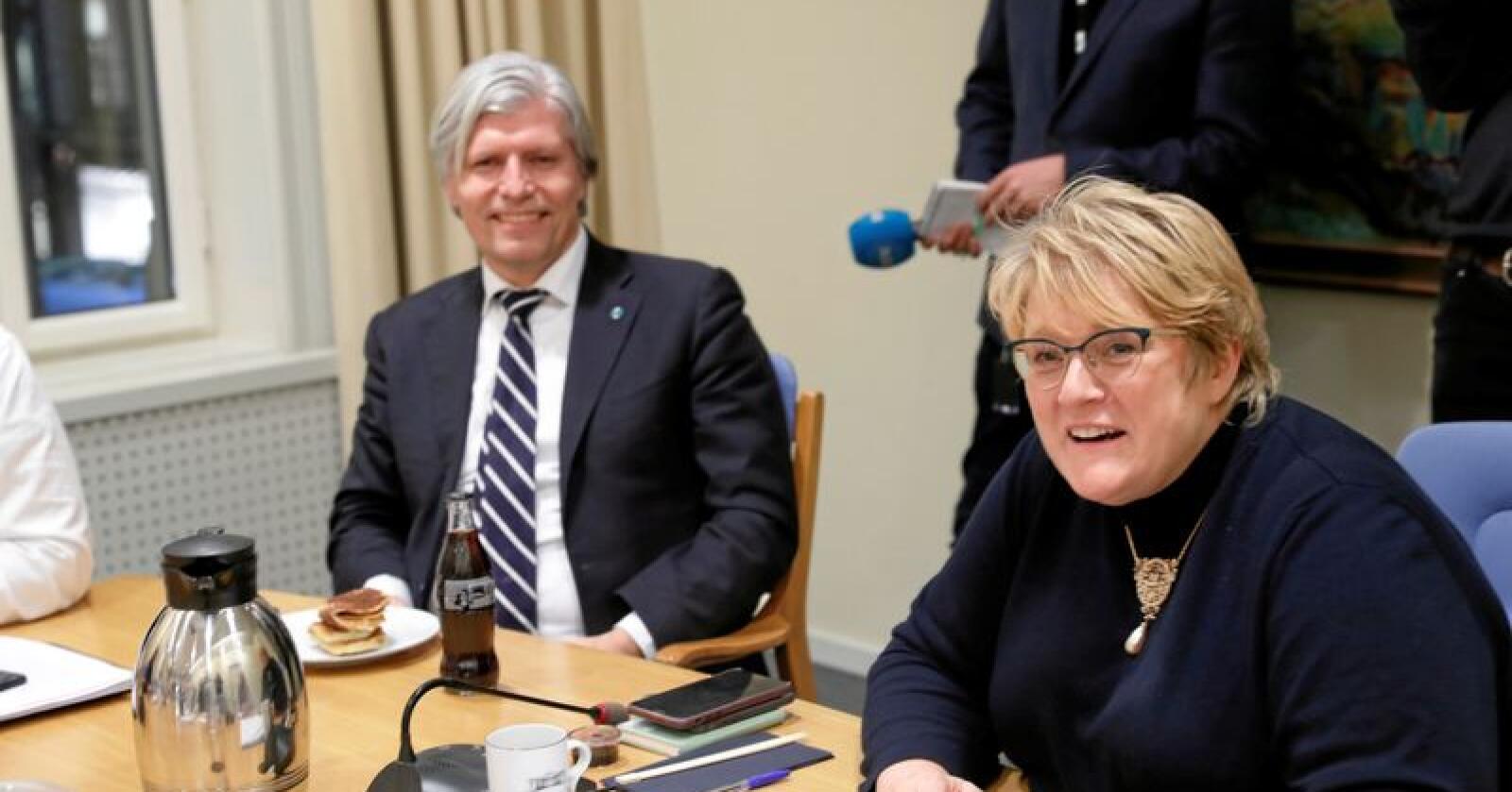 Får kritikk: Venstres nestleder Ola Elvestuen og leder Trine Skei Grande. Foto: Terje Bendiksby / NTB Scanpix