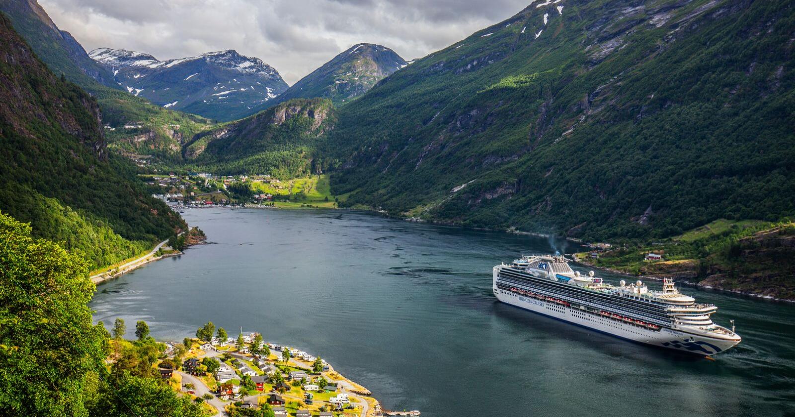 Det er fremdeles mange ledige sommerjobber innen norsk reiselivsbransje, opplyser NHO Reiseliv. Foto: Halvard Alvik, NTB
