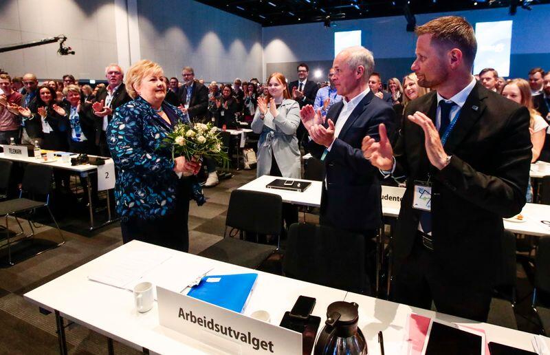 Høyre-nestleder Bent Høie (t.h.) argumenterte mot surrogati under partiets landsmøte lørdag. Foto: Lise Åserud / NTB scanpix