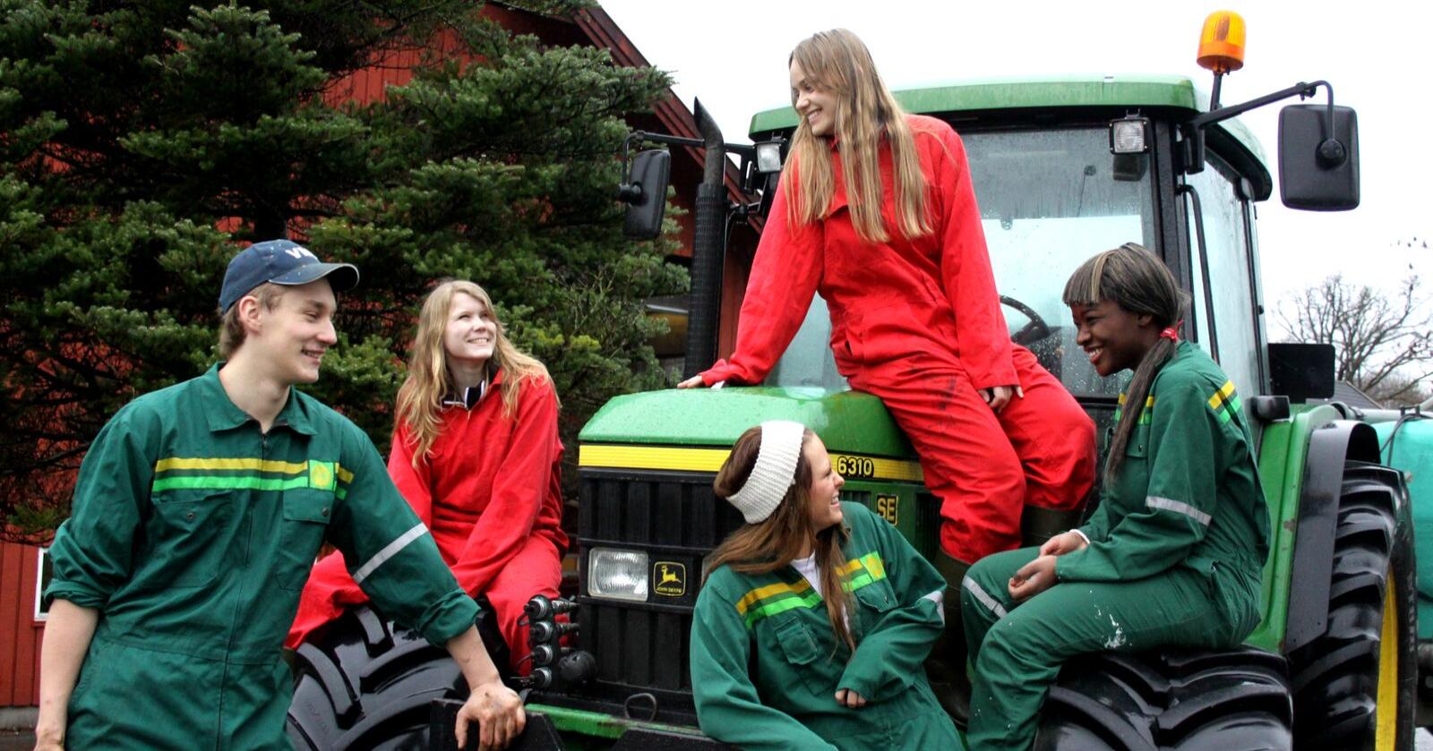 Lang tradisjon som jordbruksskule kombinert med bynær lokalisering, har blitt ei suksessoppskrift for Stend vidaregåande skule i Bergen i Vestland. Foto: Stend vidaregåande