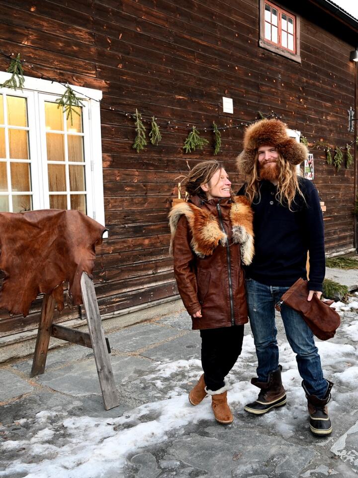 Ildskjelene bak Ulu of Norway, Sofie Kleppe og mannen Roni Öhman produserer friluftsklær på lokale råvarer. Foto: Mariann Tvete