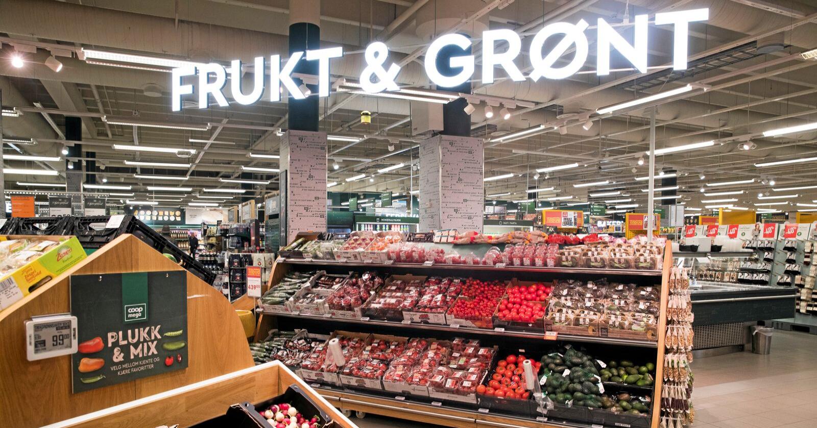 Makt: Daglegvarekjedene sin kontroll i frukt og grøntsektoren burde ha bekymra Konkurransetilsynet. Foto: Terje Pedersen / NTB