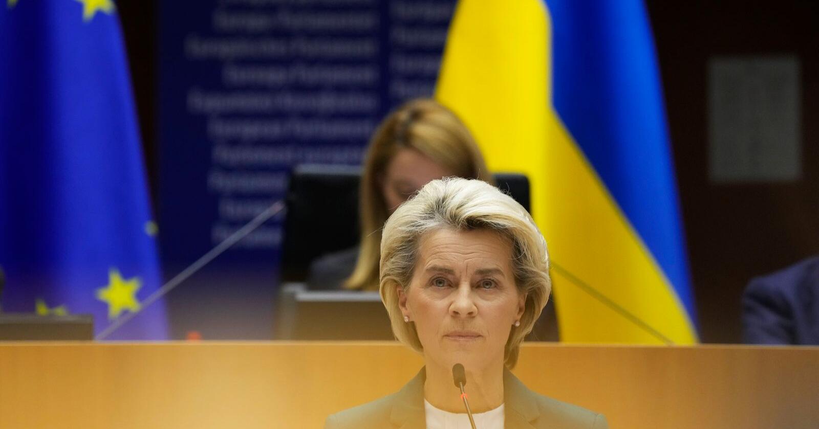 Ursula von der Leyen er Europakommisjonens president. Her fra Brussel. Foto: AP Photo/Virginia Mayo. 