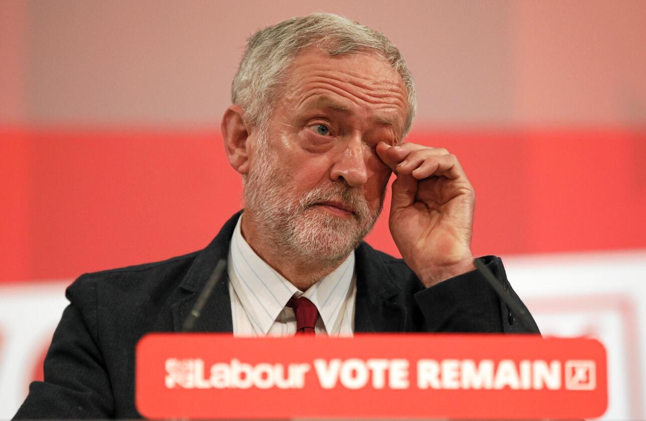 Tja-mann: Labour-leder Jeremy Corbyn, som var mot EU i 1975 og dypt skeptisk helt til han ble partileder, driver nå valgkamp for EU. Foto: Peter Nicholls/Reuters/NTB scanpix