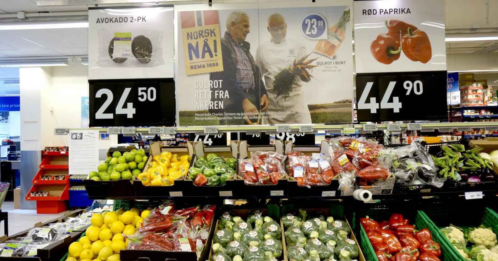 Dagligvarekjedene sier ja til mer norsk frukt, grønt og bær i butikkhyllene. Har forpliktet seg til en satsing gjennom et nytt samarbeid. Foto: Marie de Rosa 