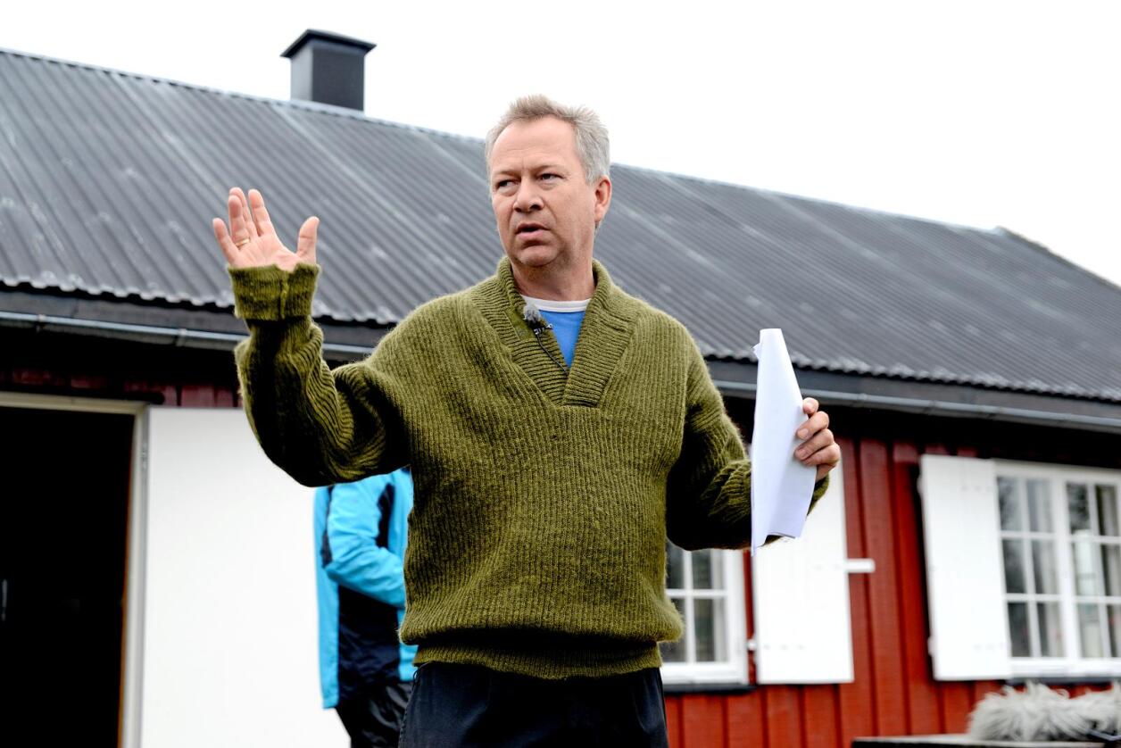 Sauebonde Kjetil Ulset mener det er stusselig at sauebønder i Gran er nødt til å flytte sauene 20 mil på grunn av ulvetrusselen. Foto: Mariann Tvete