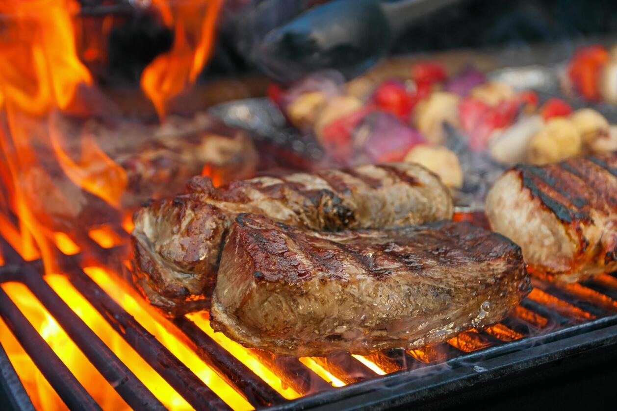 Man kan spise biff og annet rødt kjøtt med god samvittighet, forutsatt at kjøttet er produsert på lokale ressurser. Foto: Johann Helgason / Mostphotos