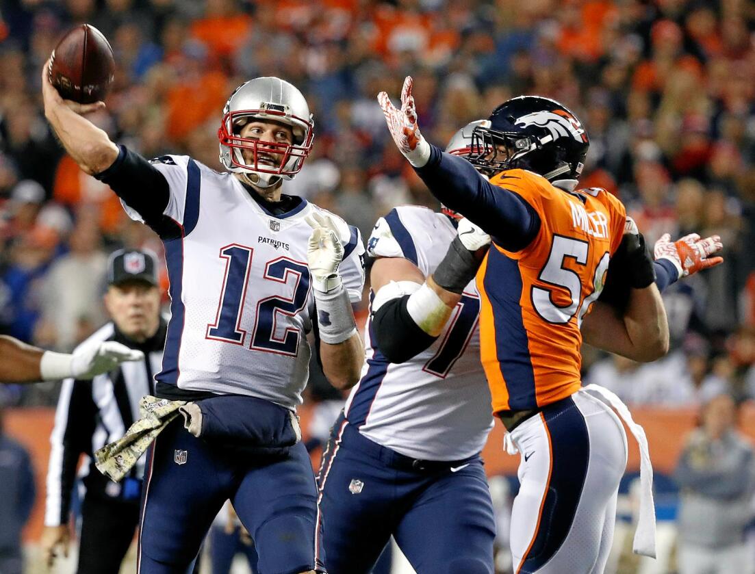 Kritiserer industrilandbruket: Tom Brady (nummer tolv), quarterback for det amerikanske fotballaget New England Patriots, kommer med råd til amerikanske bønder. Foto: Jack Dempsey / AP / NTB Scanpix