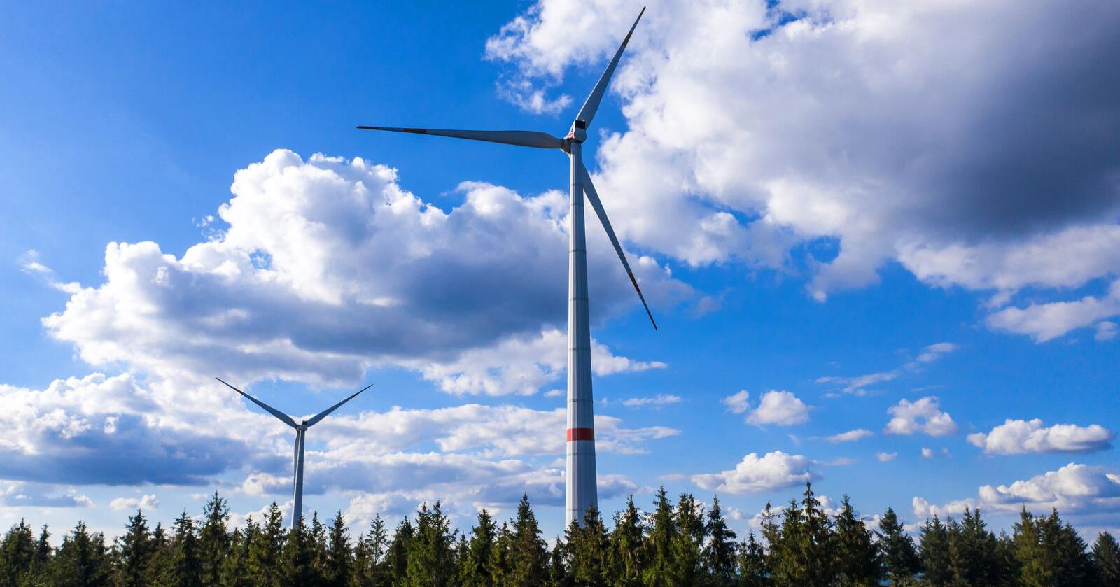 Trengs: For å møte veksten i strømforbruket må Norge satse på vindkraft, både til lands og til havs, i tillegg til energieffektivisering og utbygging av annen fornybar energi, skriver innsenderne. Foto: Mostphotos