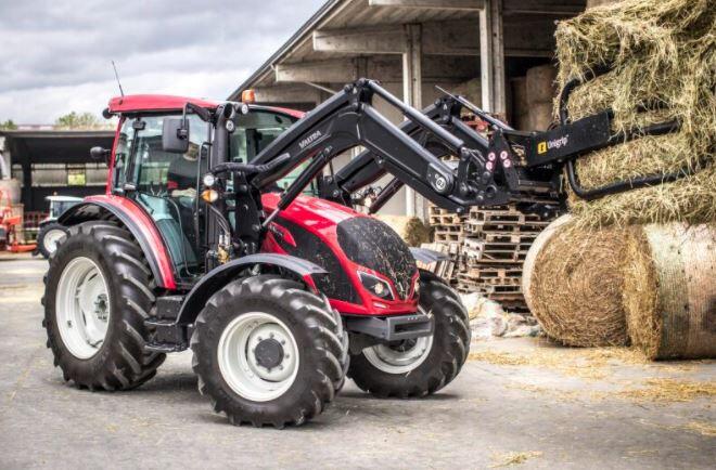 Valtra feirer 70 år som traktorprodusent i 2021. Avbildet traktor er ikke av jubileumsmodellen.