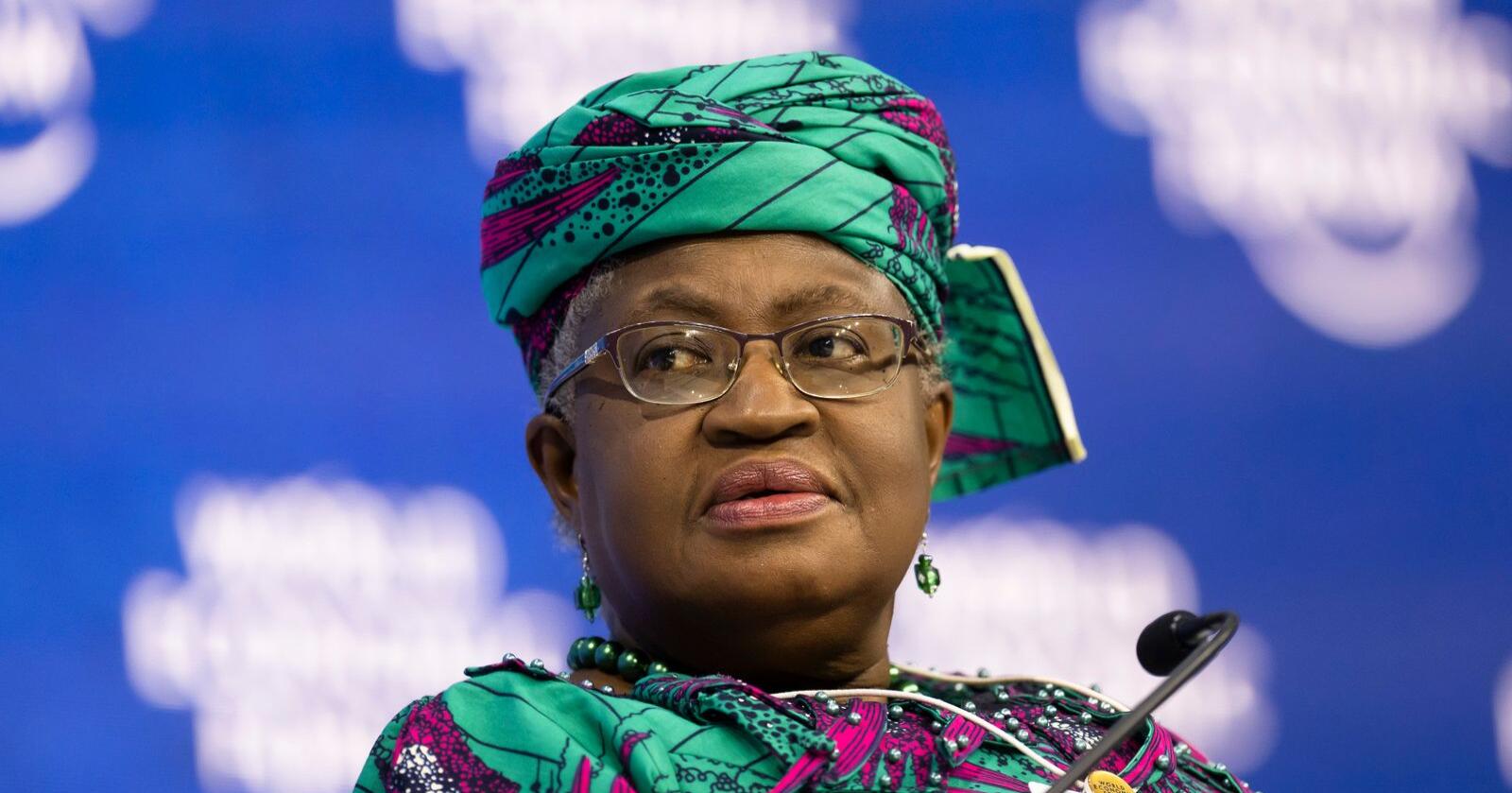Ngozi Okonjo-Iweala oppmodar landa som har eit overskot på korn om å gjere det tilgjengeleg på den internasjonale marknaden. Foto: Gian Ehrenzeller/Keystone via AP