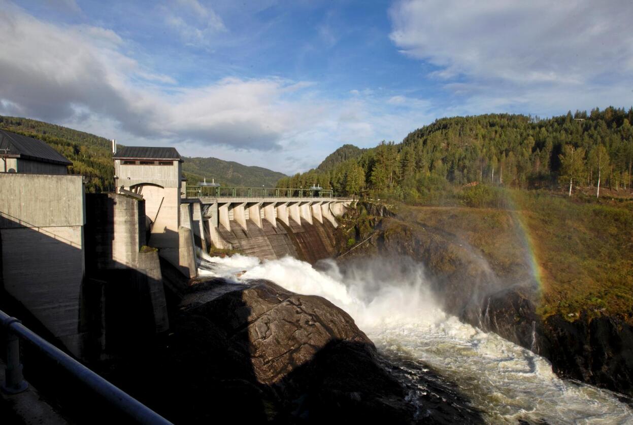 Kraftproduksjon: Norge produserer mye vannkraft, som her i Notodden, og kan tilby et overskudd av strøm, skriver kronikkforfatteren. Foto: Terje Bendiksby / NTB scanpix