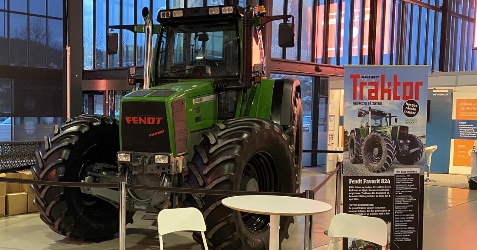 Norges råeste traktor: Du finner  vinnertraktoren utstilt i hallen ved inngangen.